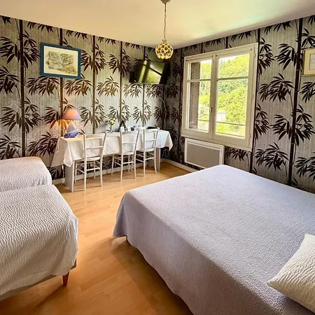 Logis Les Tilleuls 2* Saint-Cirgues-de-Jordanne