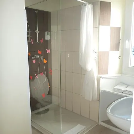Szálloda Logis Les Tilleuls 2*