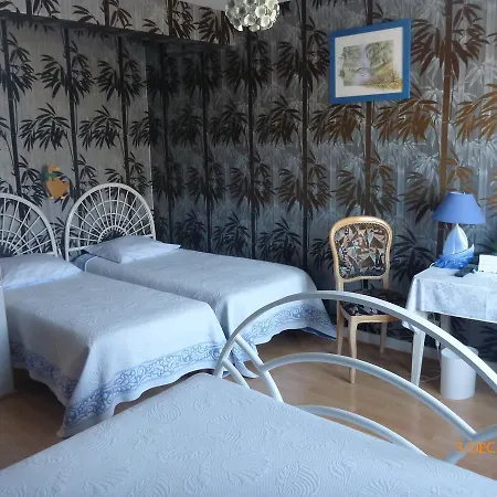 Logis Les Tilleuls Szálloda 2*